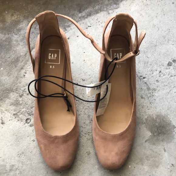 GAP Shoes - Gap shoes new !! Size: 8.5